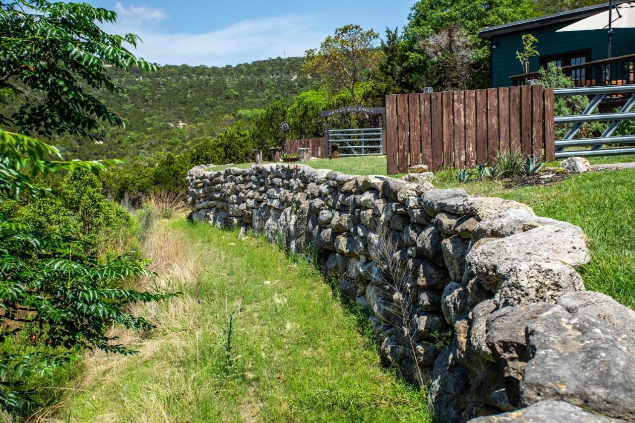 Antler Run Ranch Cabin Pipe Creek Exterior photo